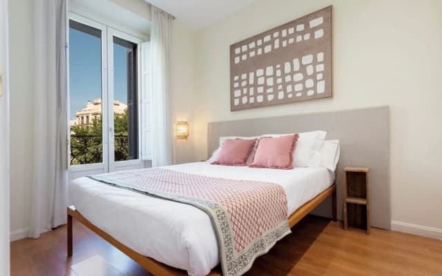 Central 2BD Apt Facing Torre Madrid Duque de Osuna - photo 5
