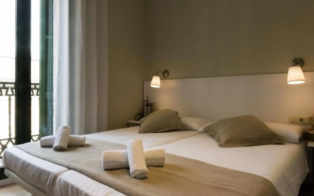 Palau de la Musica Apartments - photo 4