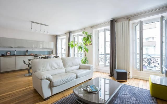 onefinestay - Bastille Apartments - photo 2