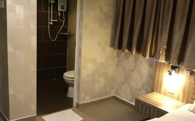 Victory Hotel - photo 3