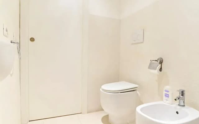 Modern Apartment in a Central Location - photo 5