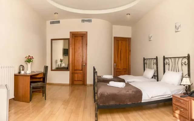 Vaki Hotel - photo 4