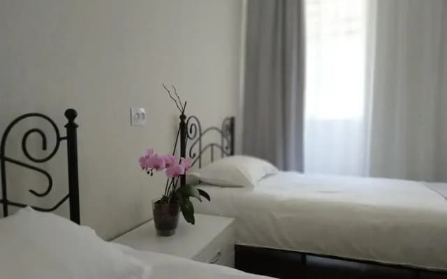Chagunia's home - photo 3