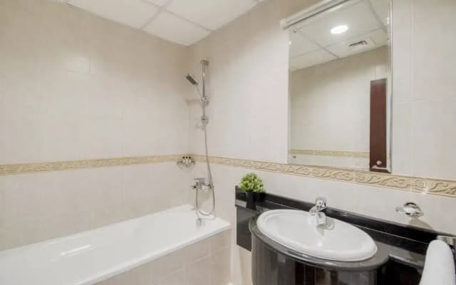 Spacious & Comfy Apt in Dubai Marina - photo 5