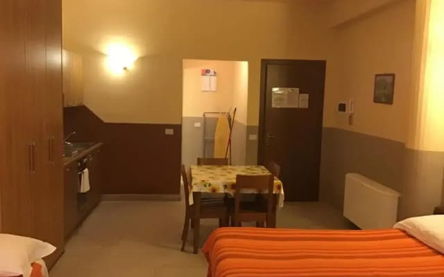 "4 pax Studio, Month to Month Lease, Utility Costs Included" - photo 2