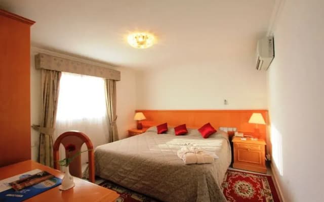 Beach Hotel Sharjah - photo 4