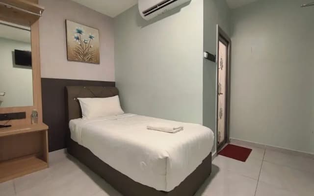 Hotel Mawar Inn - photo 4