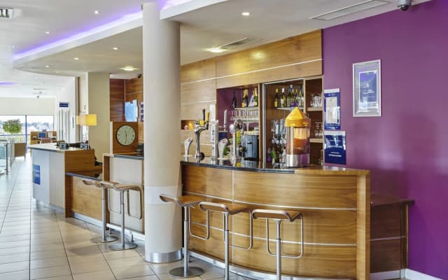 Premier Inn London Ilford - Newbury Park - photo 2