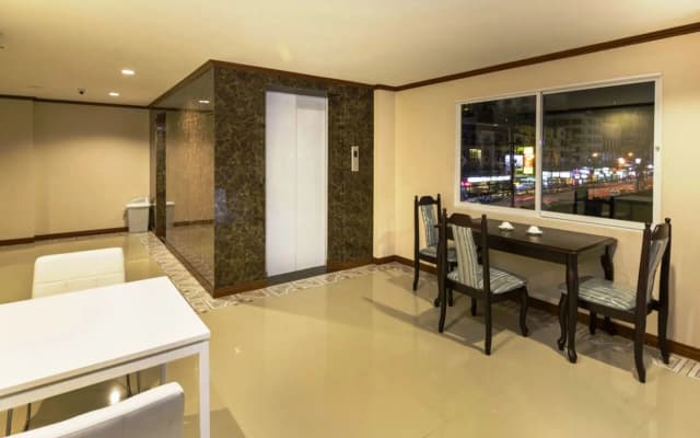 Central Avenue Residency - photo 4