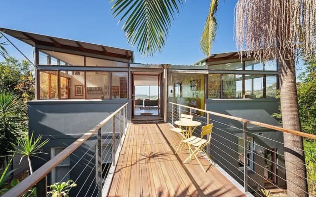 Stunning Architecture with Superb Balmoral Views! - photo 4