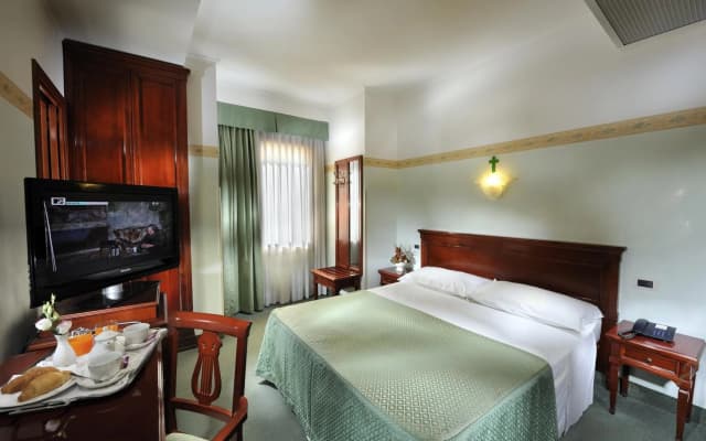 Russo Palace Hotel - photo 5