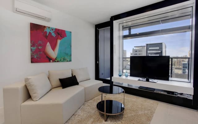 Corporate Keys- Lilli Apartments - photo 2