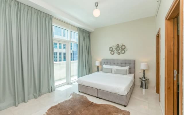 DHH - Bay Square - photo 3