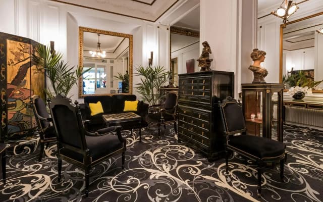 Peyris Opera Hotel - photo 2