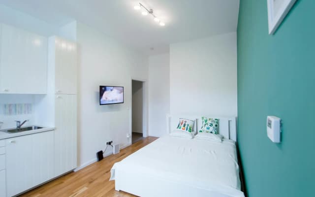 Modern apartment Spanelska - photo 2