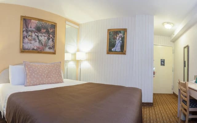 Flushing Central Hotel 88 - photo 3