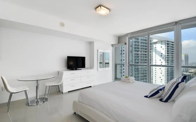 Stunning Studio in Brickell by Sonder - photo 3
