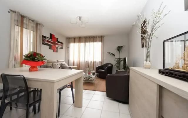 Apartment with 2 Bedrooms in Paris, with Wonderful City View And Wifi - photo 5