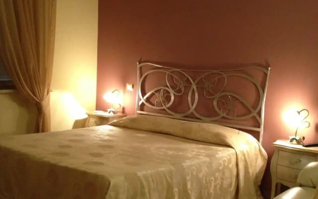 Miriam Guesthouse - photo 4