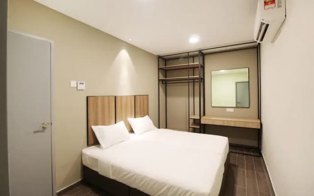 KL Eight Suites - photo 3