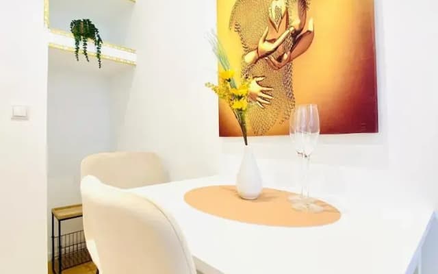 Charming 4 Bedroom Apartment Ottakring - photo 4