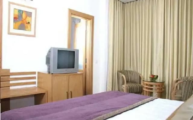 DolphInn - Just Like Home - photo 3