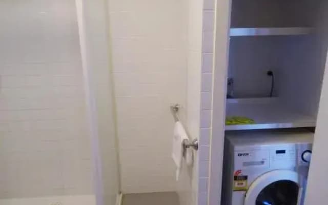 250e Apartments - photo 5