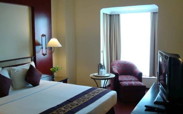 Hotel Sentral Jakarta - photo 3