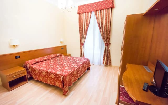 Funny Palace Hostel - photo 4