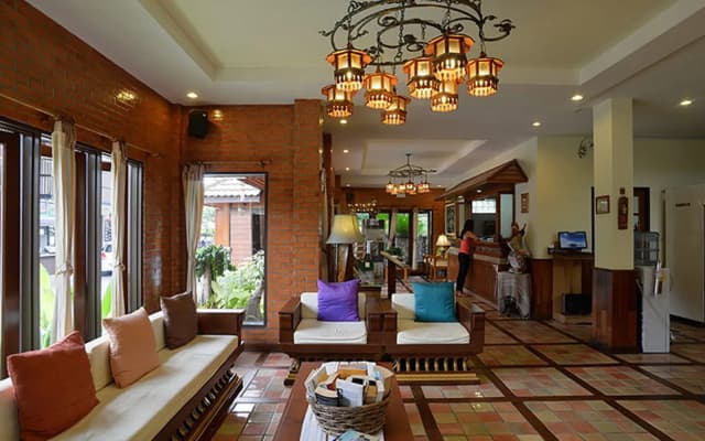 Sri-Pat Guesthouse - photo 2
