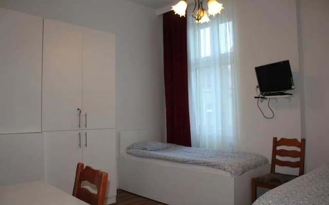 Arnes Hotel Vienna - photo 2