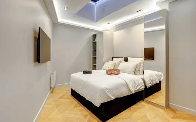 Elegant Apartment With Ac-3br-10p-place des Vosges - photo 3
