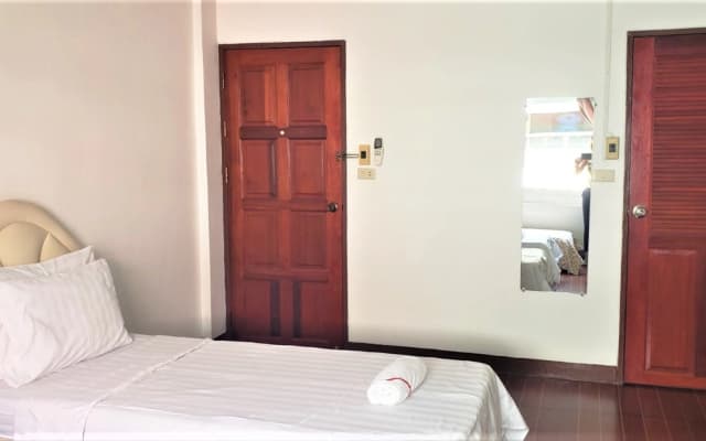 Khun Noy Apartment - photo 4