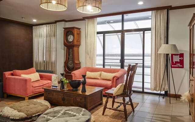NT Place Sukhumvit Suites - photo 2