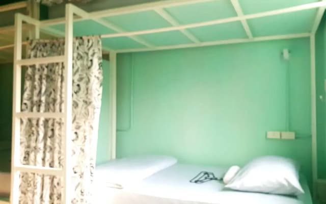 One Bangkok Hostel @Love District - photo 4