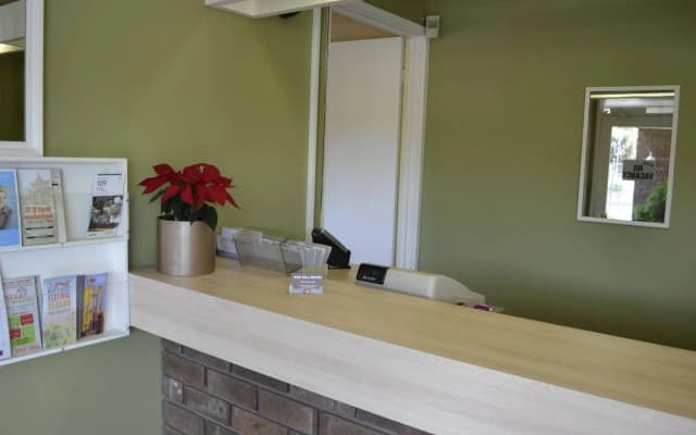 Box Hill Motel - photo 2
