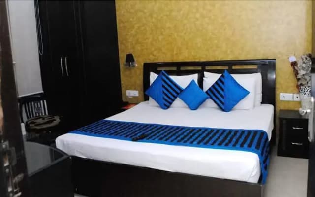 OYO 1908 Hotel Universe Inn - photo 5