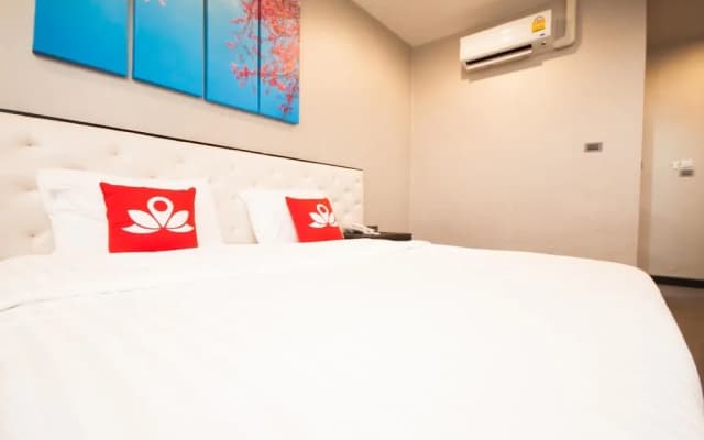 ZEN Premium Sukhumvit 33 - photo 4