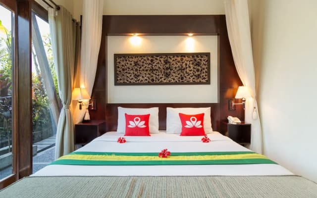 ZEN Premium Ubud Sanggingan 2 - photo 4