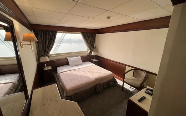 Mimi and Diamond Hotel - photo 2