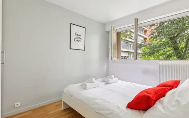 Spacious Apartment With Balcony -11th- Mobility le - photo 2