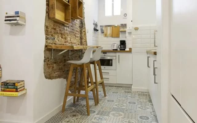 Space-saving Designer Apartment With One Bedroom in Chamberí, Madrid - photo 3