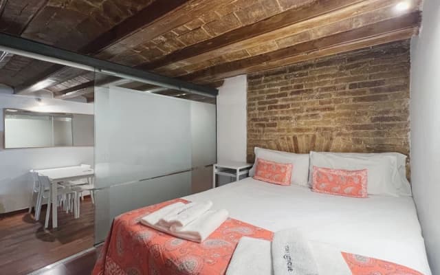 Stay U-nique Apartments Plaça Universitat - photo 4