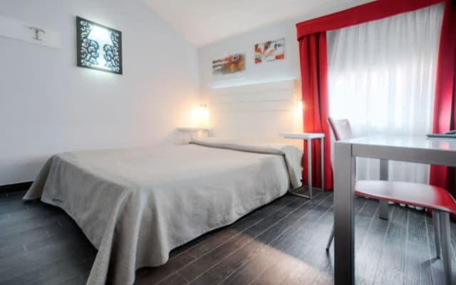 Hotel Aaron - photo 5