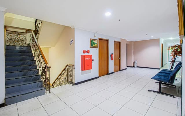 Ende Elok Hotel - photo 3
