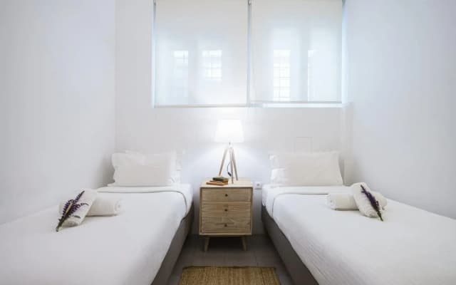 Art Pantheon Apartment (Three-Bedrooms) - photo 5