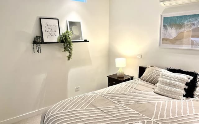 Readyset Apartment on Emerald - photo 5