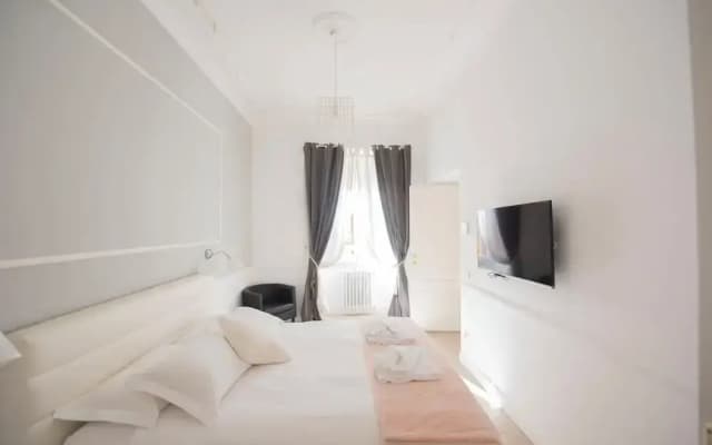 Vatican Beautiful 2Br Apartment - photo 5