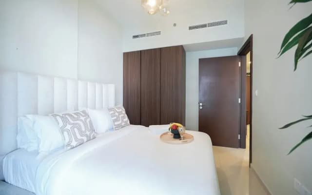 KeyRock - Chic 2BR Escape with Pool - photo 4