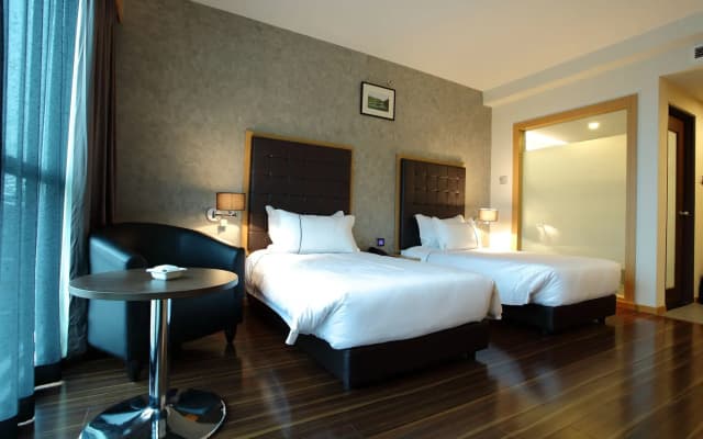 Symphony Suites - photo 4